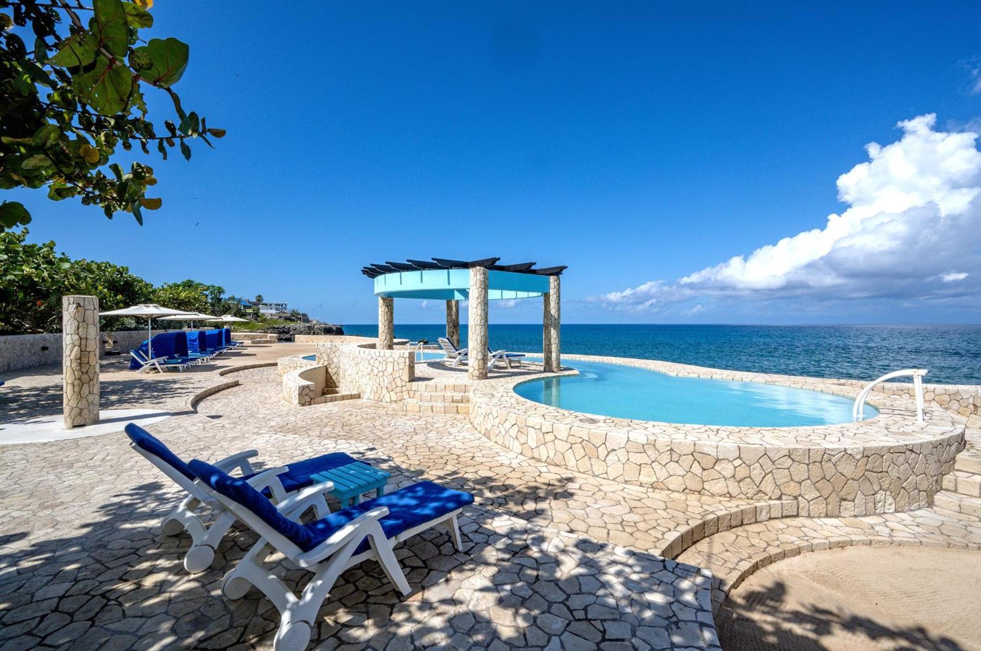 Ocean Cliff Hotel Negril Limited - Adults Only Εξωτερικό φωτογραφία