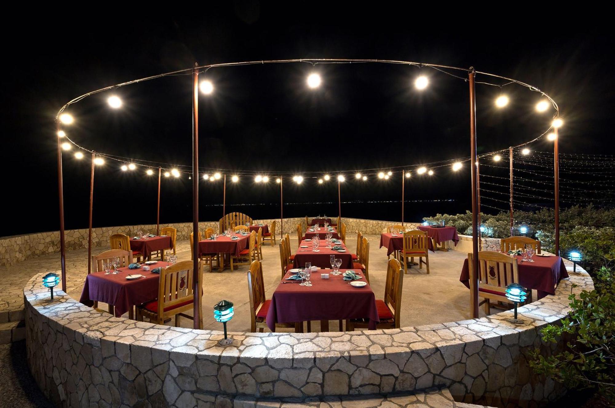 Ocean Cliff Hotel Negril Limited - Adults Only Εξωτερικό φωτογραφία